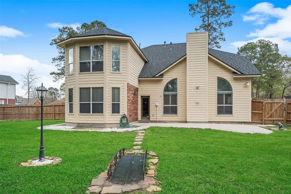 $585,000 | 2438 Ripplewood Drive, Conroe, TX 77384