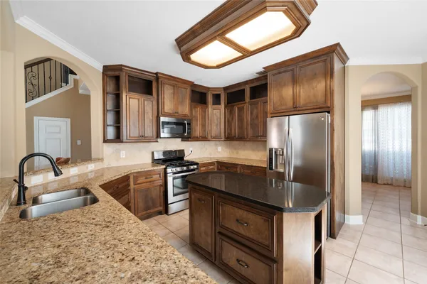 $585,000 | 2438 Ripplewood Drive, Conroe, TX 77384