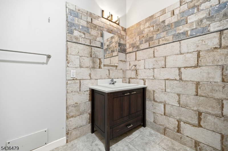 180 Spring Street, Unit 304 Newton, NJ 07860 - Photo 18 of 29