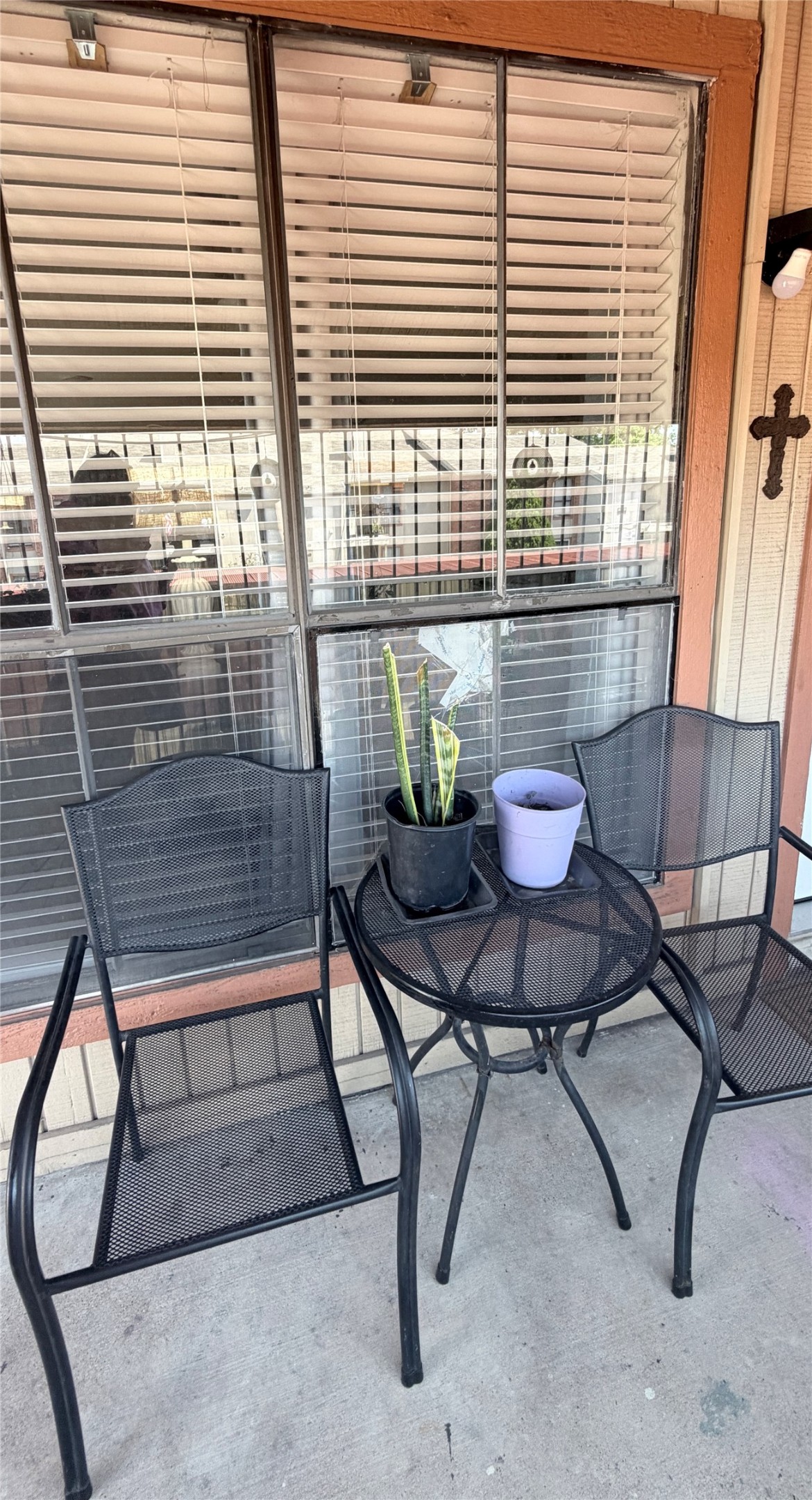 10100 South Gessner Road, Unit 606 Houston, TX 77071 - Photo 1 of 12 a view of a room with a table and a chairs
