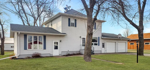 $127,000 | 165 South Pine Street, Vesta, MN 56292