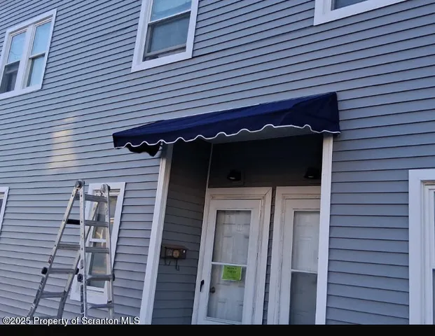 $800 | 258 Main Street, Unit 1, Dupont, PA 18641