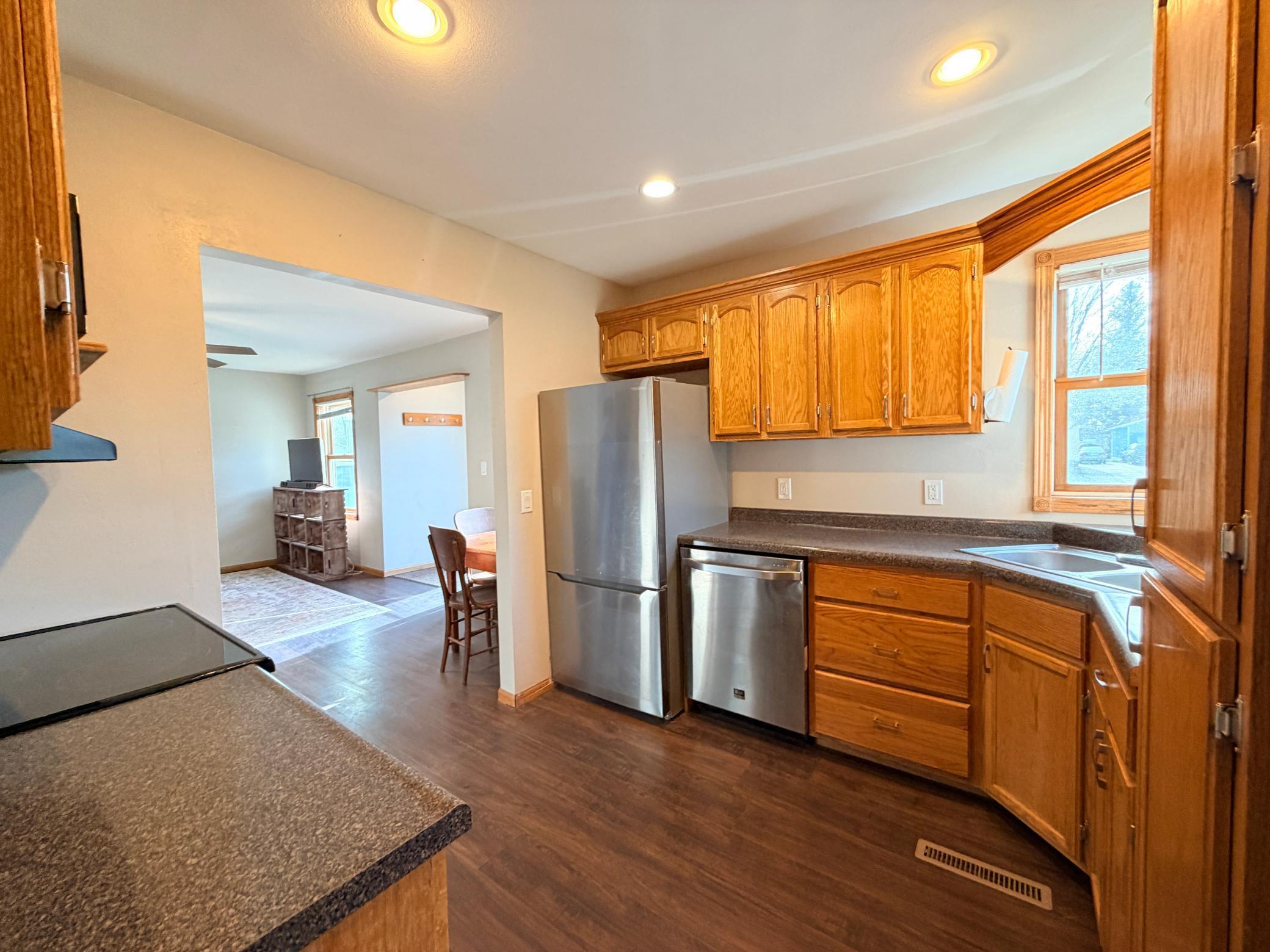 925 2nd Avenue Southwest Pipestone, MN 56164 - Photo 18 of 27
