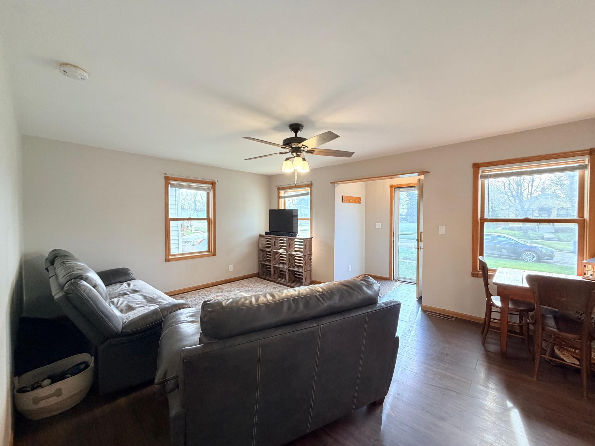 925 2nd Avenue Southwest Pipestone, MN 56164 - Photo 5 of 27