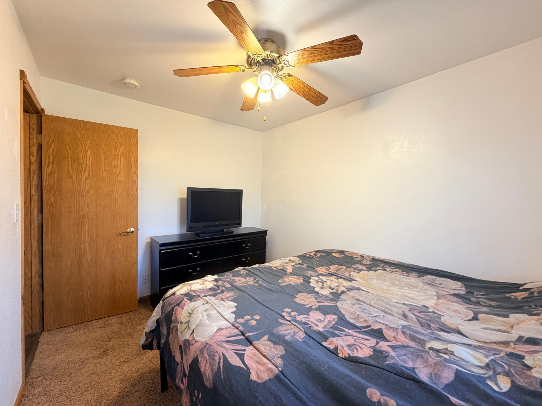 925 2nd Avenue Southwest Pipestone, MN 56164 - Photo 9 of 27