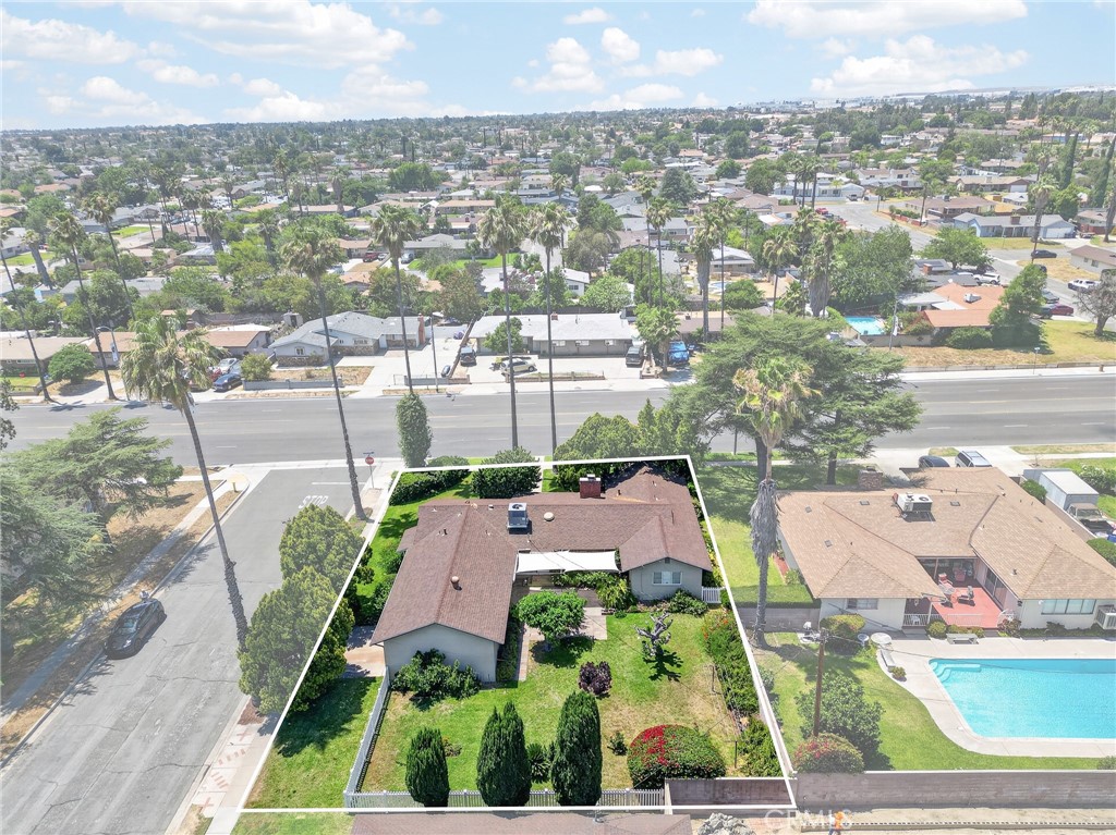 977 North Riverside Avenue Rialto, CA 92376 - Photo 37 of 39
