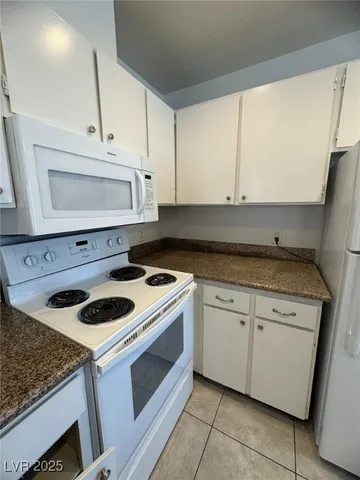 $1,075 | 2732 Alicialynn Way, Unit A, Las Vegas, NV 89121
