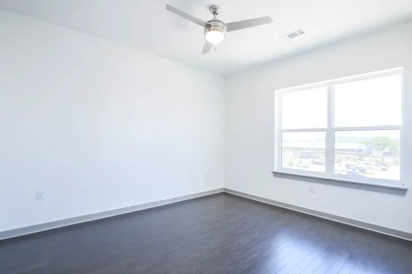 $2,350 | 1638 54th Avenue North, Unit 302, Nashville, TN 37209