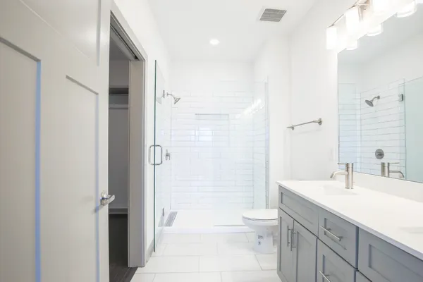 $2,350 | 1638 54th Avenue North, Unit 302, Nashville, TN 37209