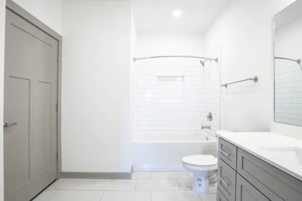 $2,350 | 1638 54th Avenue North, Unit 302, Nashville, TN 37209