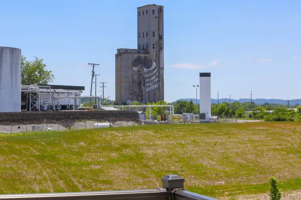 $2,350 | 1638 54th Avenue North, Unit 302, Nashville, TN 37209