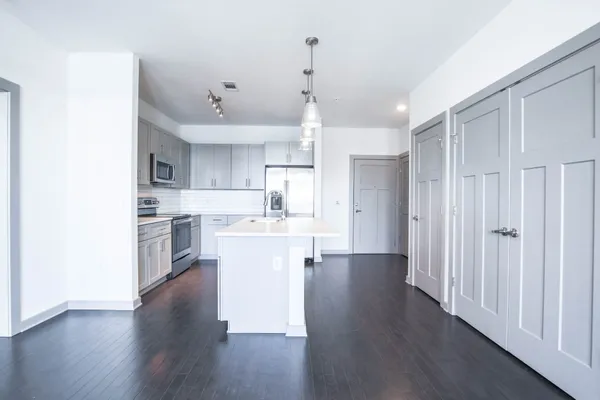 $2,350 | 1638 54th Avenue North, Unit 302, Nashville, TN 37209