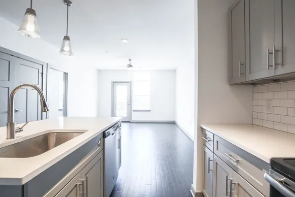 $2,350 | 1638 54th Avenue North, Unit 302, Nashville, TN 37209