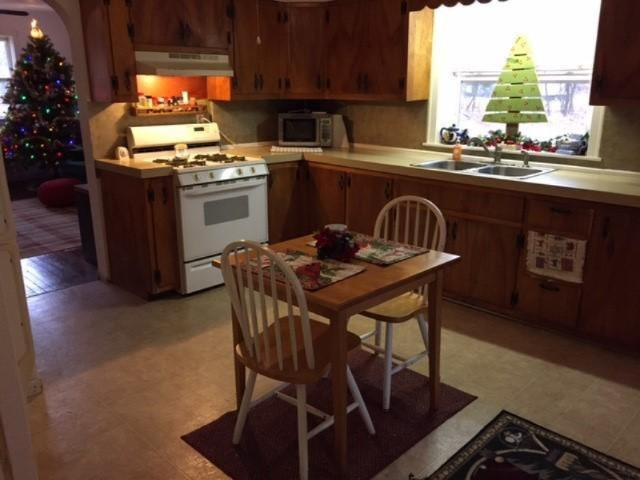 1603 Whitehall Road Muskegon, MI 49445 - Photo 16 of 47 kitchen