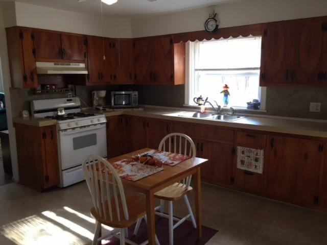 1603 Whitehall Road Muskegon, MI 49445 - Photo 18 of 47 19