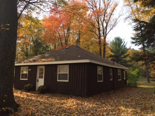 1603 Whitehall Road Muskegon, MI 49445 - Photo 3 of 47 13