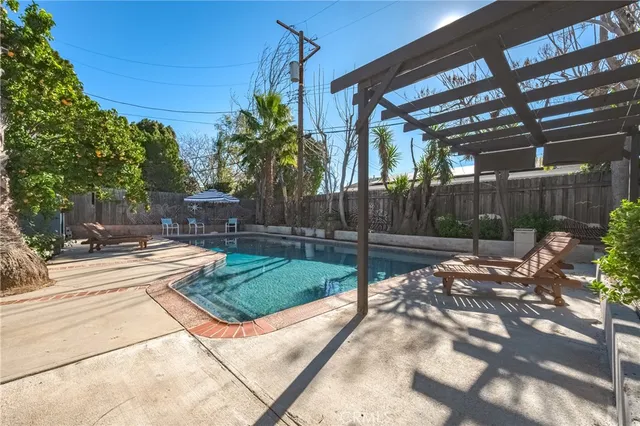 $7,500 | 20852 Kittridge Street, Winnetka, CA 91306