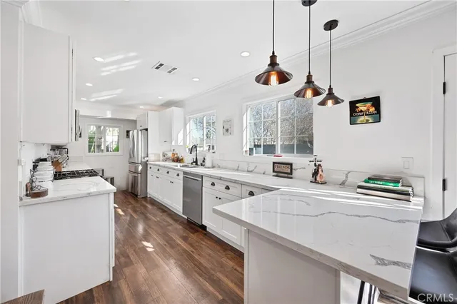 $7,500 | 20852 Kittridge Street, Winnetka, CA 91306