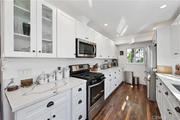 $6,000 | 20852 Kittridge Street, Winnetka, CA 91306