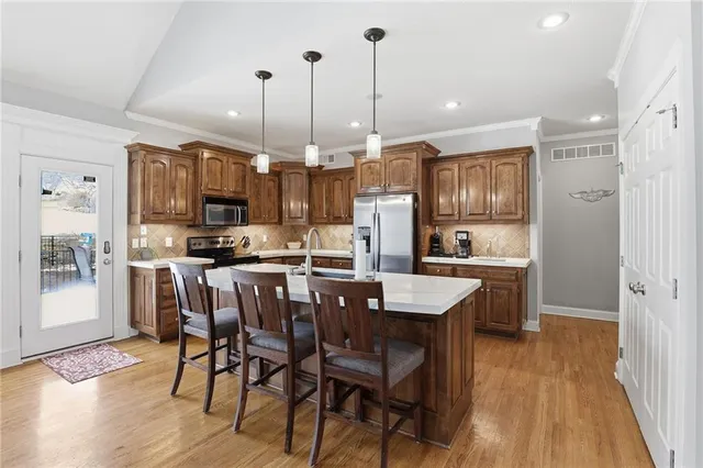 $565,000 | 7204 Northeast 84th Court, Kansas City, MO 64157