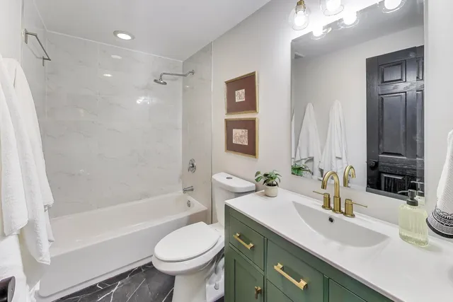 $419,900 | 1321 West Liberty Drive, Wheaton, IL 60187