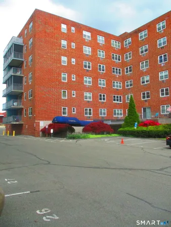$2,100 | 27 Northill Street, Unit 6P, Stamford, CT 06907