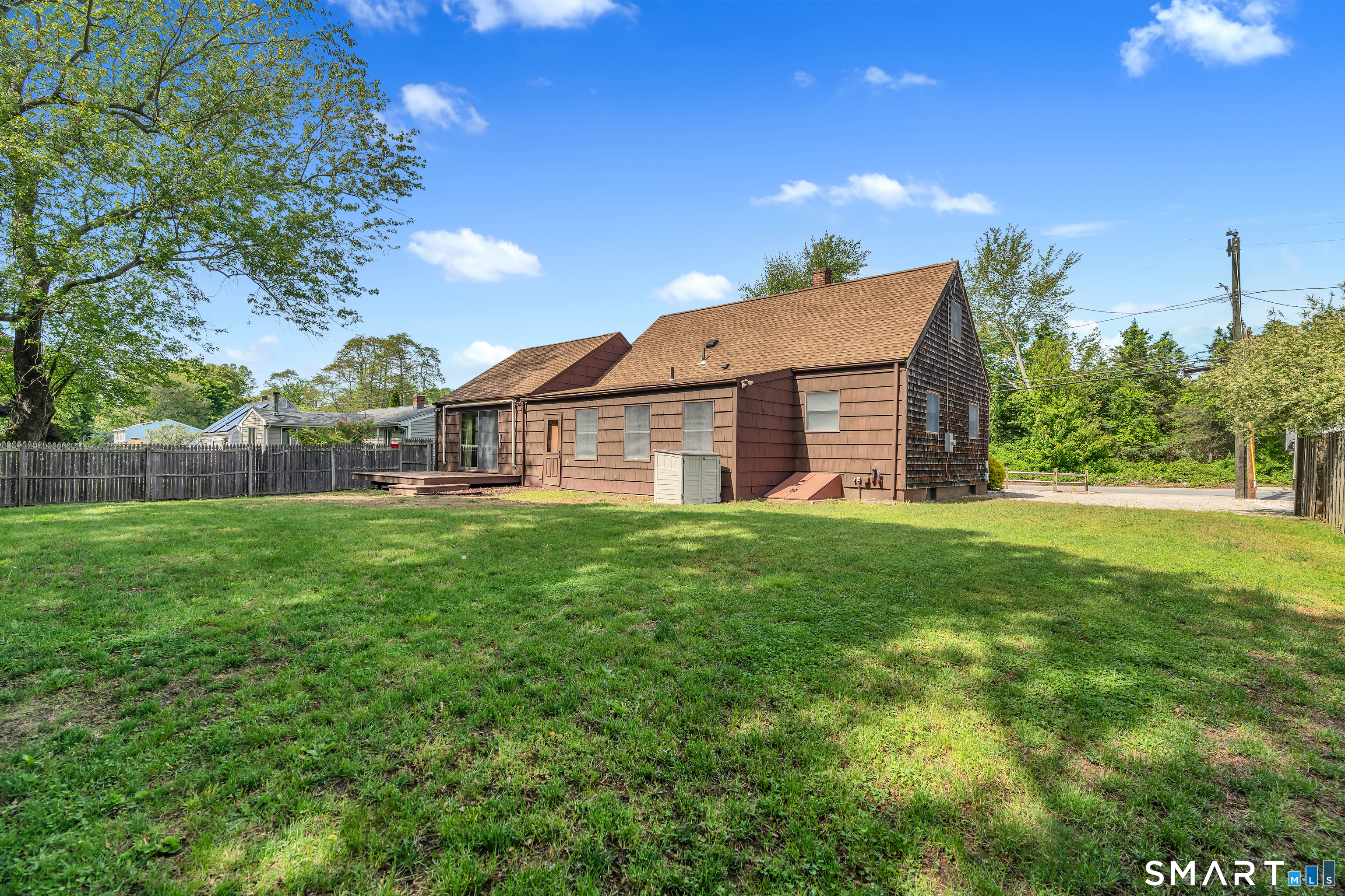 8 Chapel Hill Road Montville, CT 06370 - Photo 29 of 40