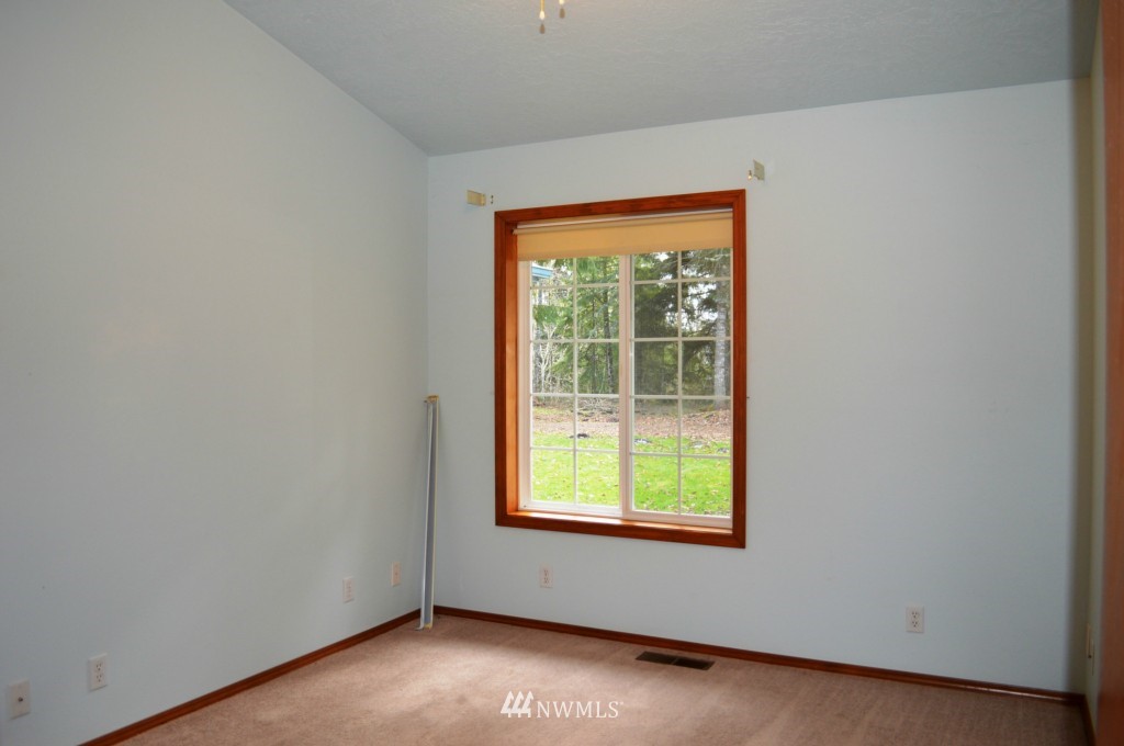 221 Wagner Road Kelso, WA 98626 - Photo 11 of 24 Gallery Image 11