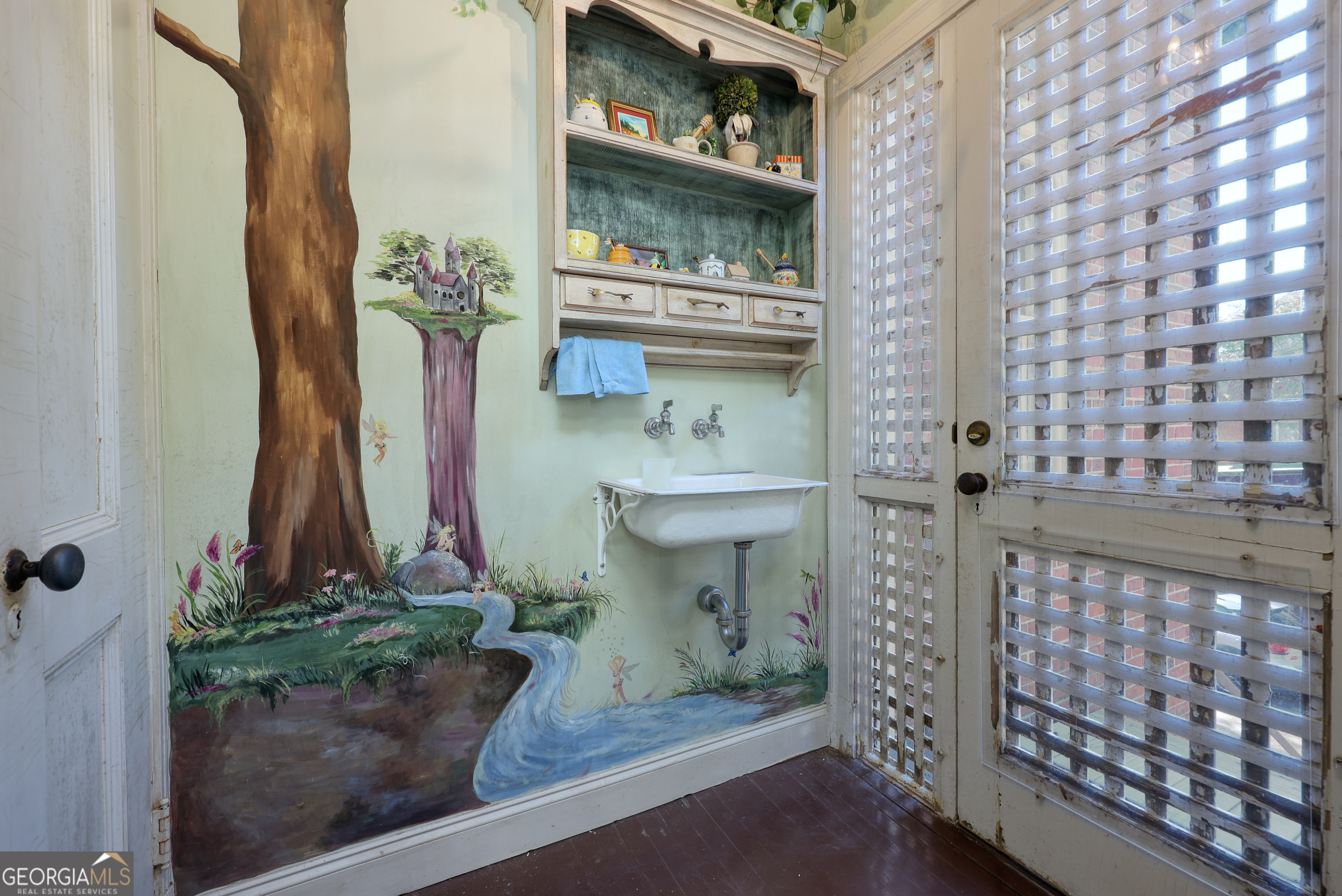 1007 4th Avenue West Point, GA 31833 - Photo 25 of 69 a bathroom with a toilet and a shower
