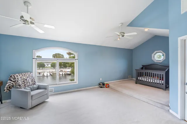 a view of entryway with shower