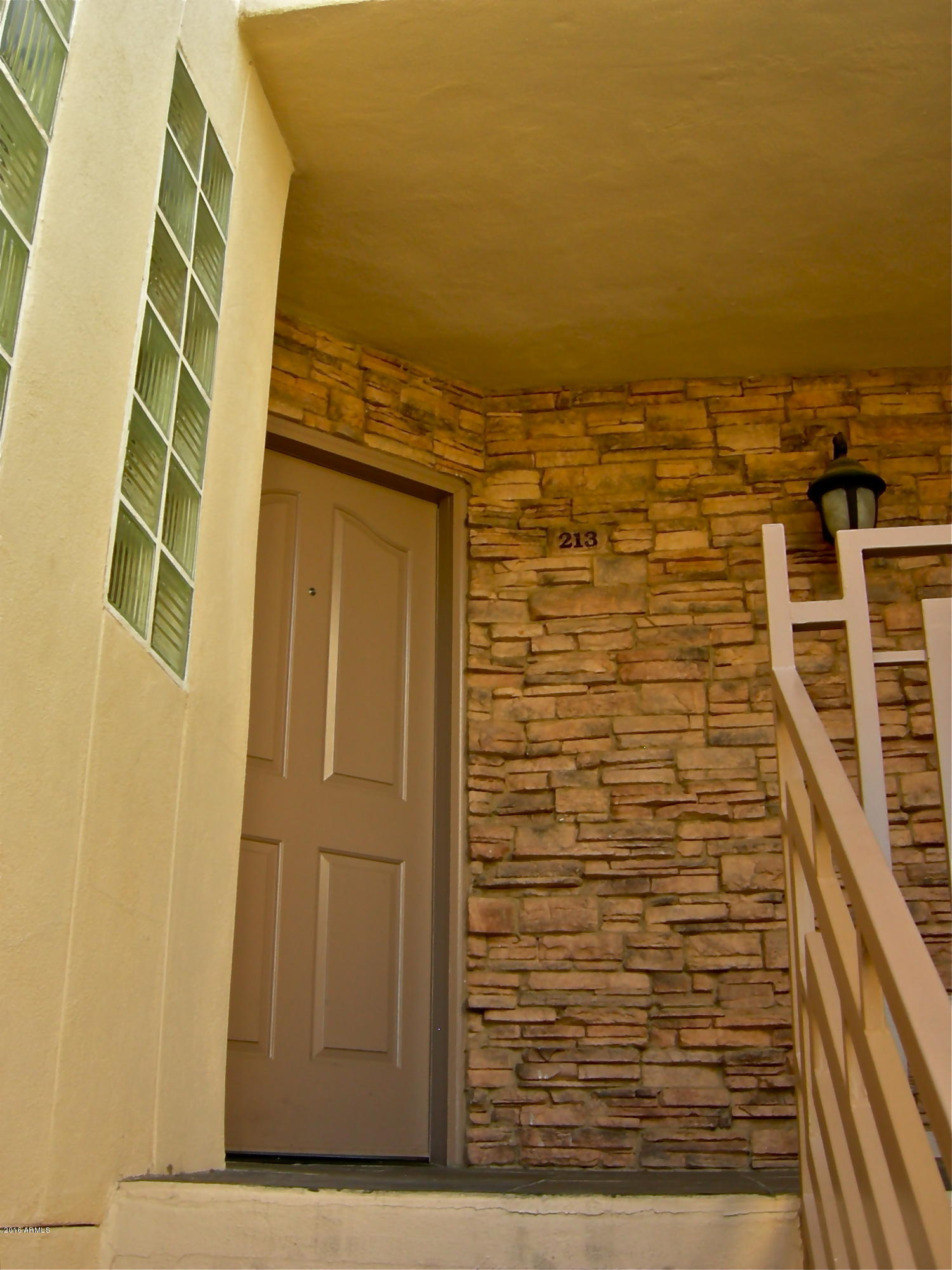 3235 East Camelback Road, Unit 213 Phoenix, AZ 85018 - Photo 4 of 43 No. 213