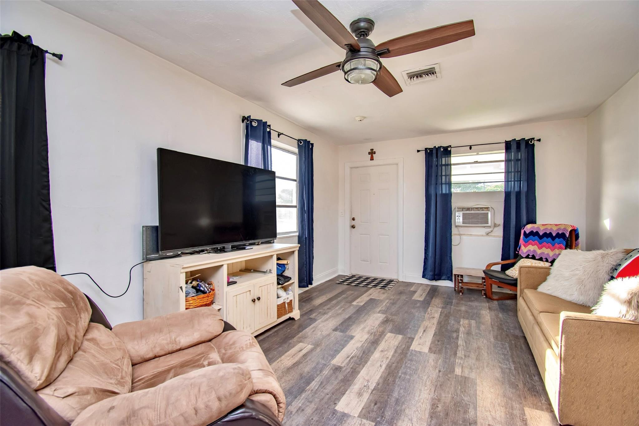 1161 West 2nd Street Riviera Beach, FL 33404 - Photo 11 of 27 Photo 11