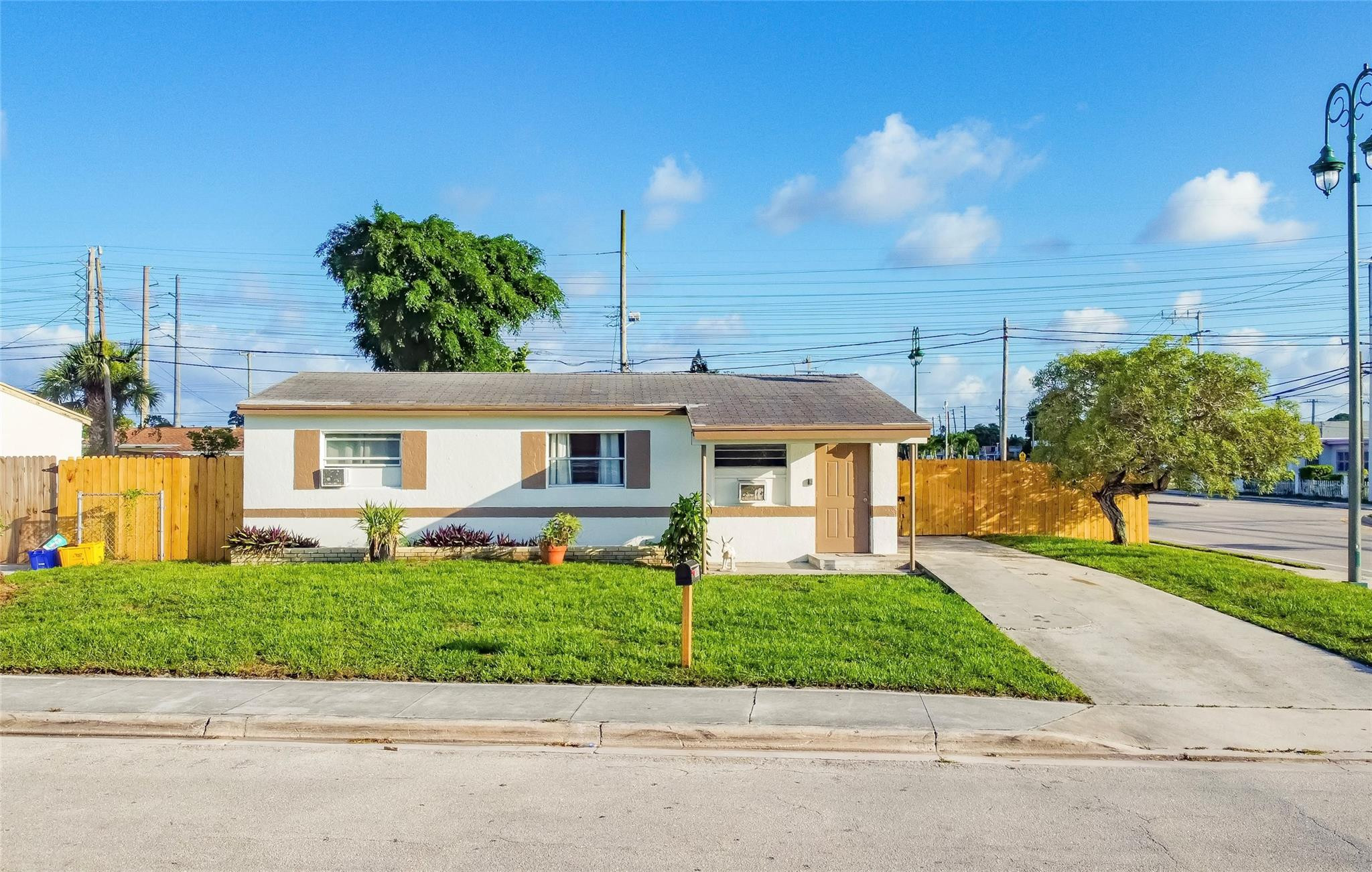 1161 West 2nd Street Riviera Beach, FL 33404 - Photo 2 of 27 Photo 2