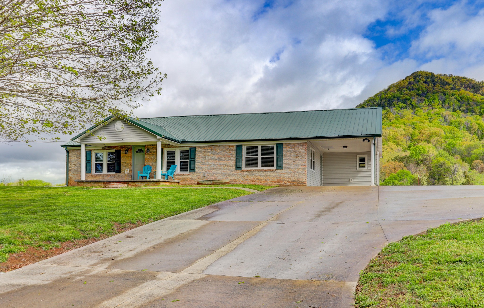 10707 Mountain Road Luttrell, TN 37779 - Photo 2 of 30