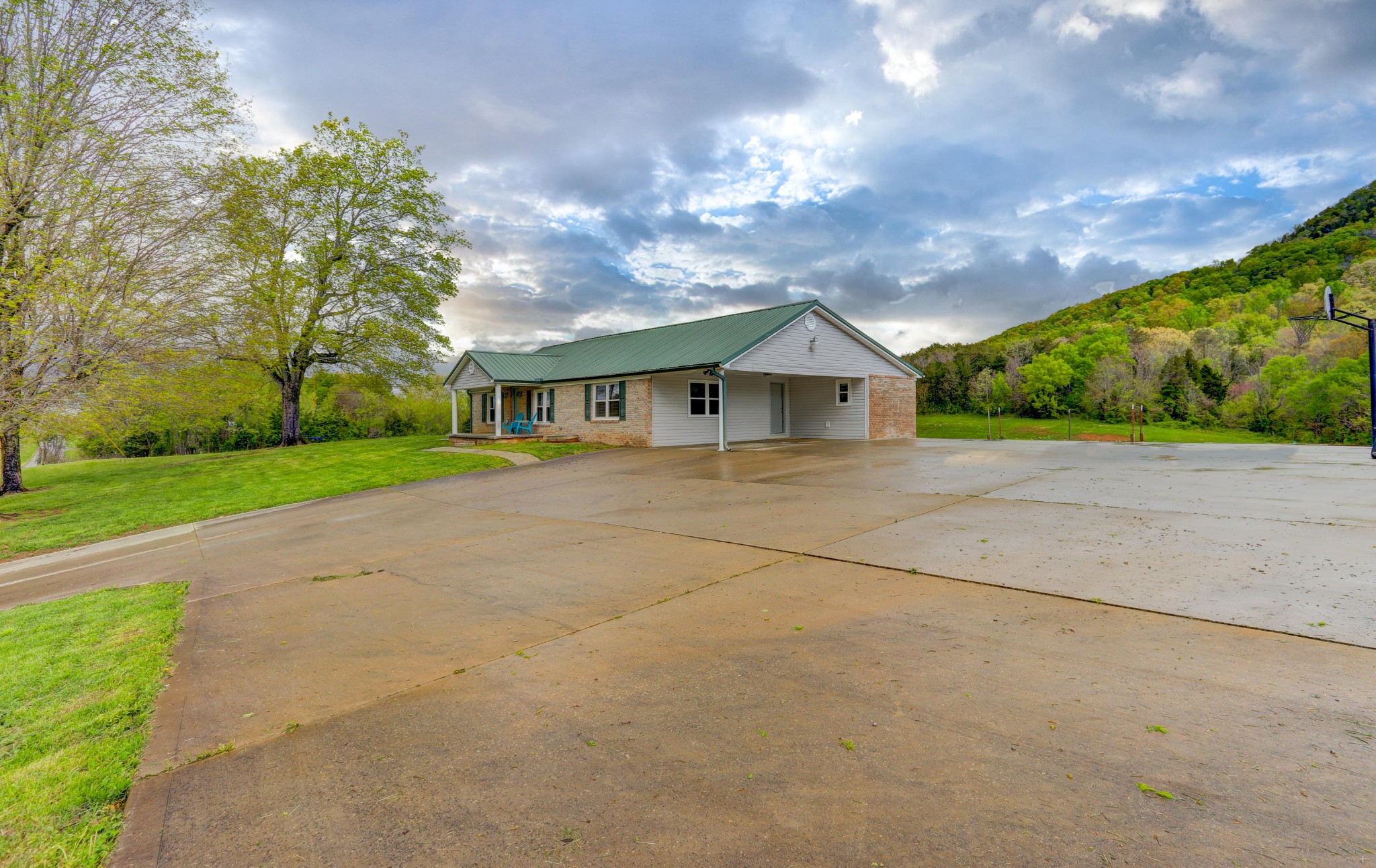 10707 Mountain Road Luttrell, TN 37779 - Photo 3 of 30