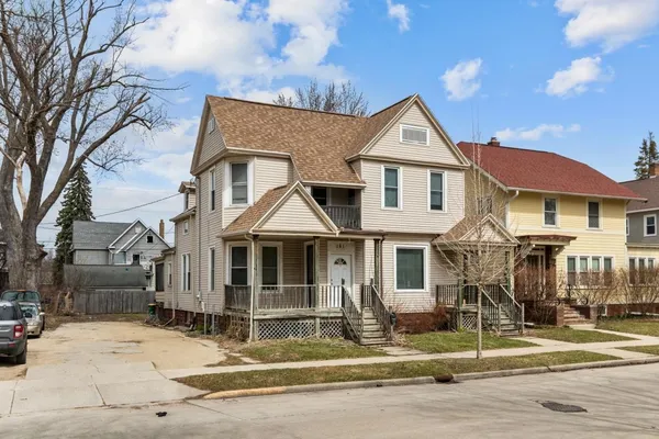 $235,000 | 161 East 2nd Street, Fond du Lac, WI 54935