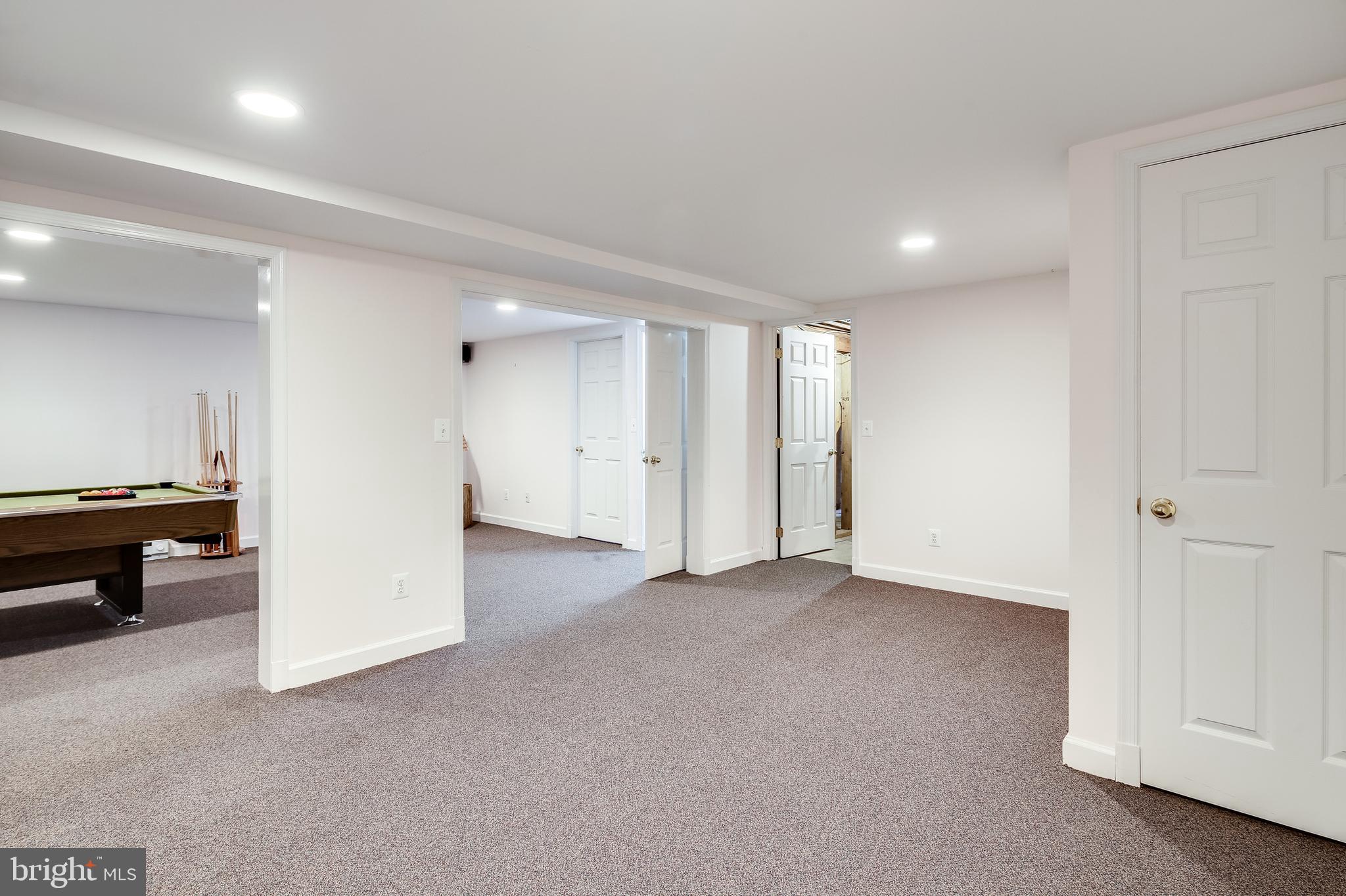 22720 Woodfield Road Gaithersburg, MD 20882 - Photo 31 of 39 Gallery Image 31
