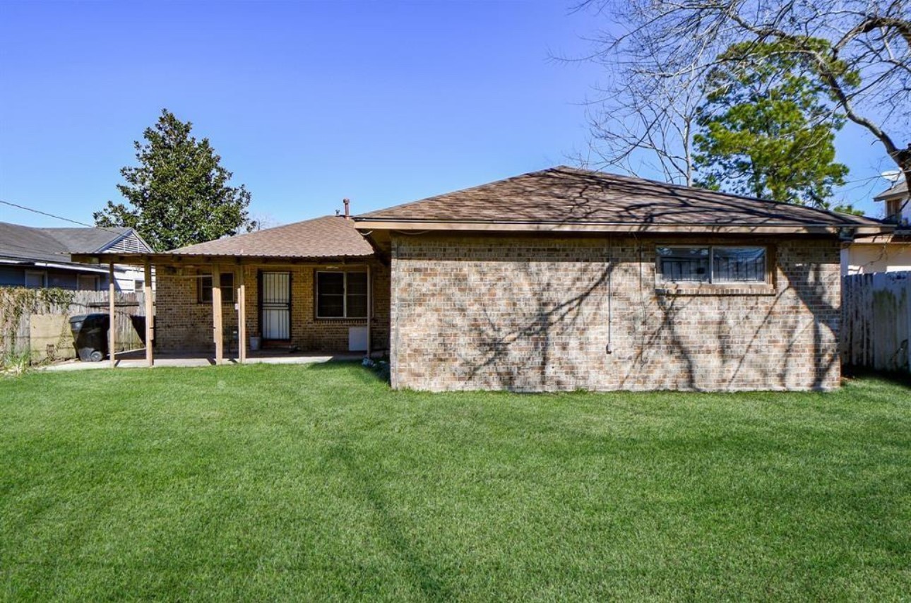 5510 Ricky Street Houston, TX 77033 - Photo 15 of 19