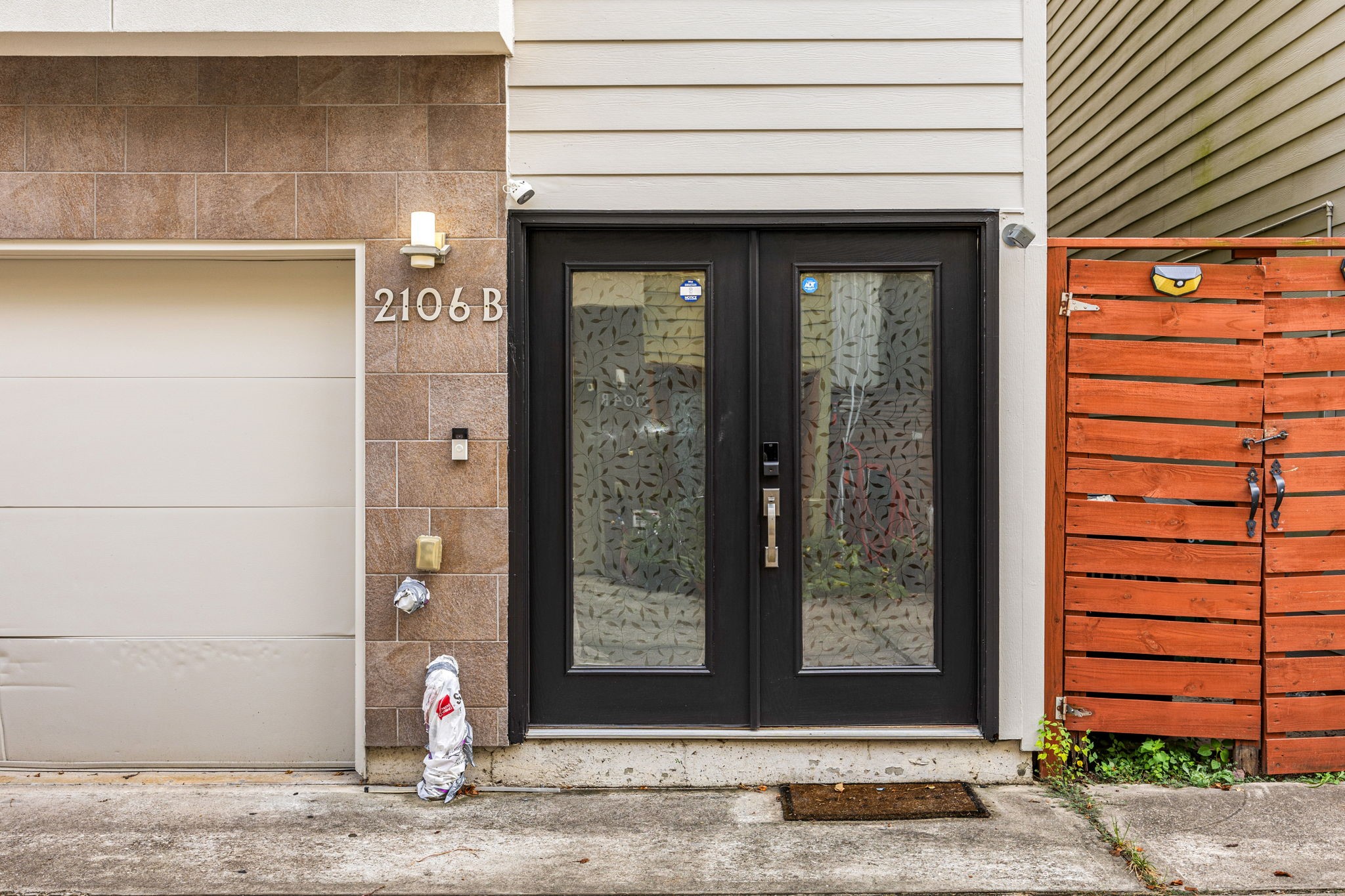 2106 Holman Street, Unit B Houston, TX 77004 - Photo 3 of 23