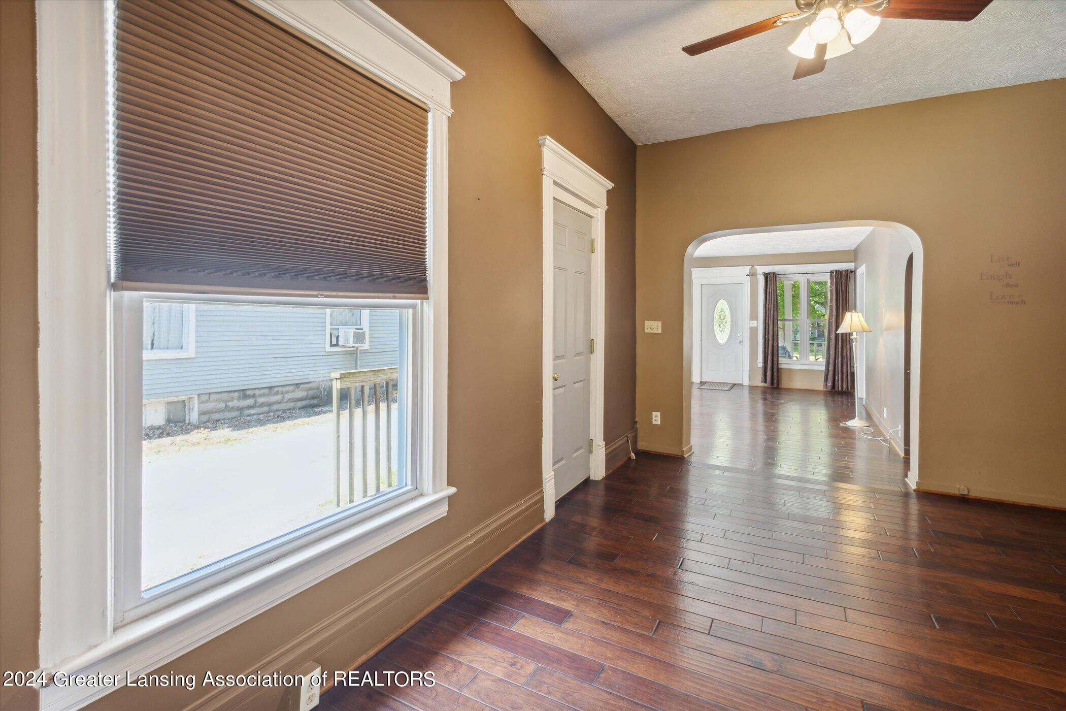 415 West Harris Street Charlotte, MI 48813 - Photo 10 of 32 10-415-W-Harris-St-Charlotte-MI-48813-Wi