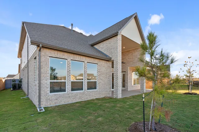 $639,990 | 32414 Violet Dancer Court, Fulshear, TX 77441