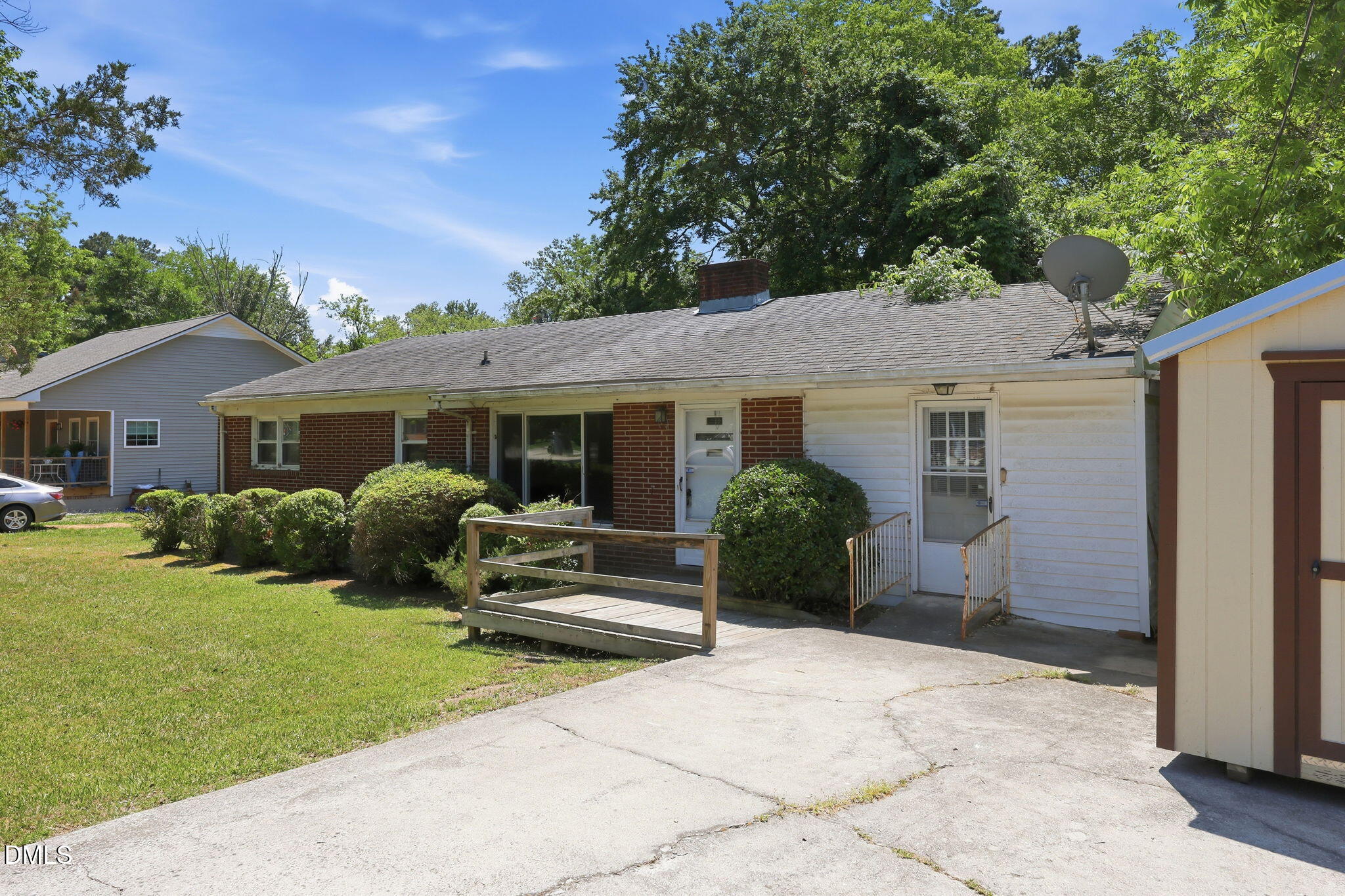 1315 Alpha Road Henderson, NC 27536 - Photo 2 of 26 Main with Driveway
