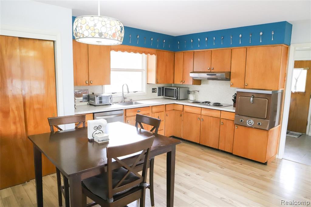 2511 Ellis Road Ypsilanti, MI 48197 - Photo 9 of 46
