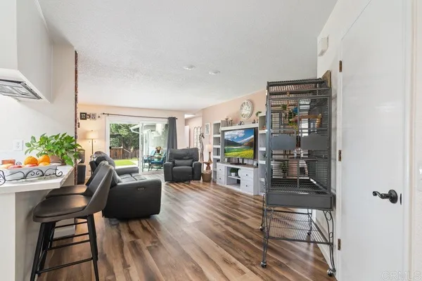 $829,900 | 914 North Main Avenue, Fallbrook, CA 92028