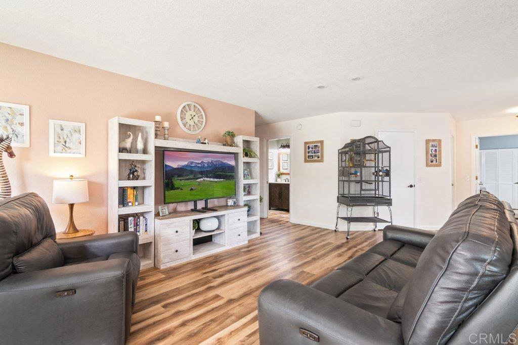 914 North Main Avenue Fallbrook, CA 92028 - Photo 13 of 62