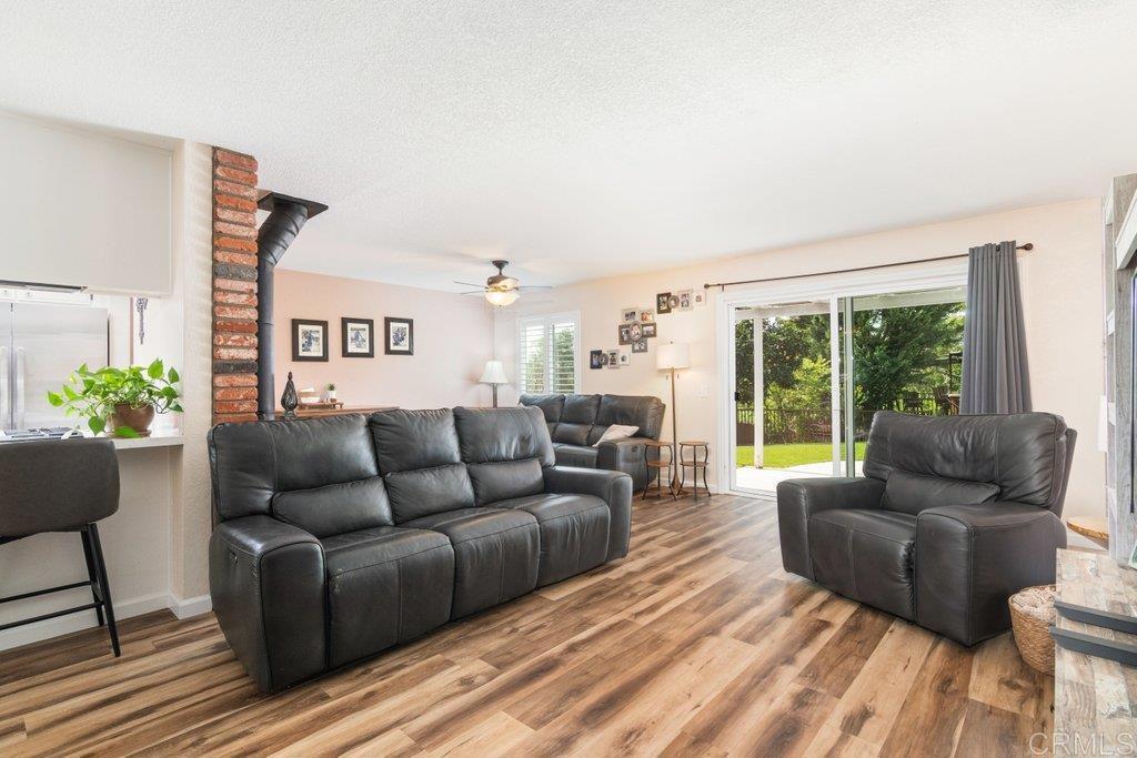 914 North Main Avenue Fallbrook, CA 92028 - Photo 4 of 62