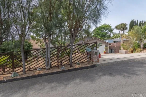 $829,900 | 914 North Main Avenue, Fallbrook, CA 92028