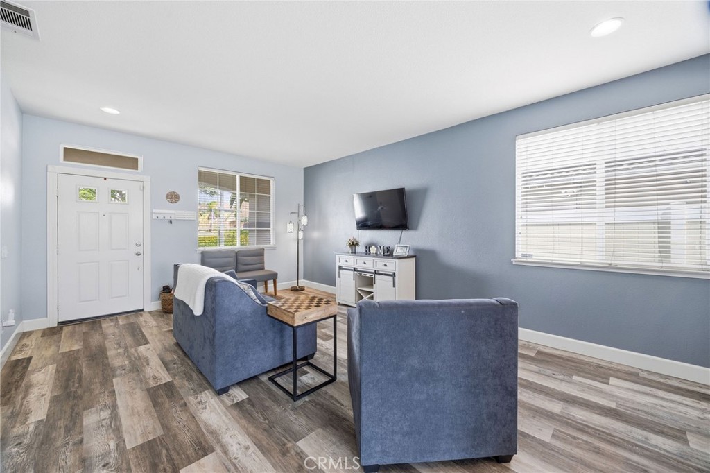 963 Cornerstone Way Corona, CA 92878 - Photo 2 of 41