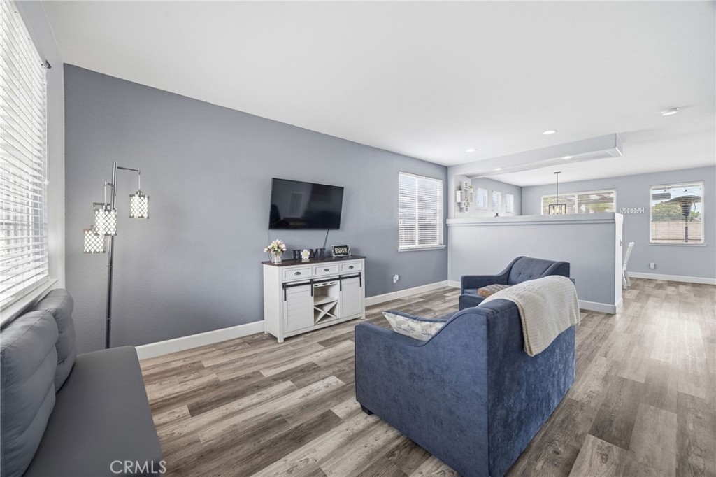 963 Cornerstone Way Corona, CA 92878 - Photo 3 of 41