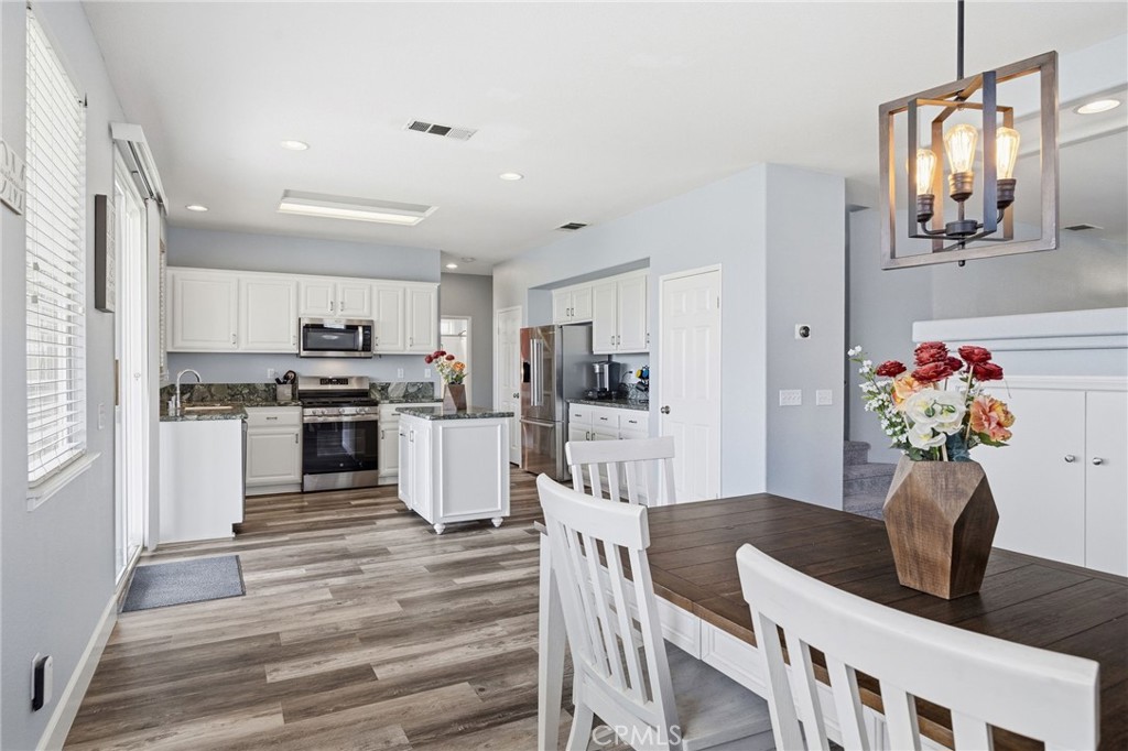 963 Cornerstone Way Corona, CA 92878 - Photo 6 of 41